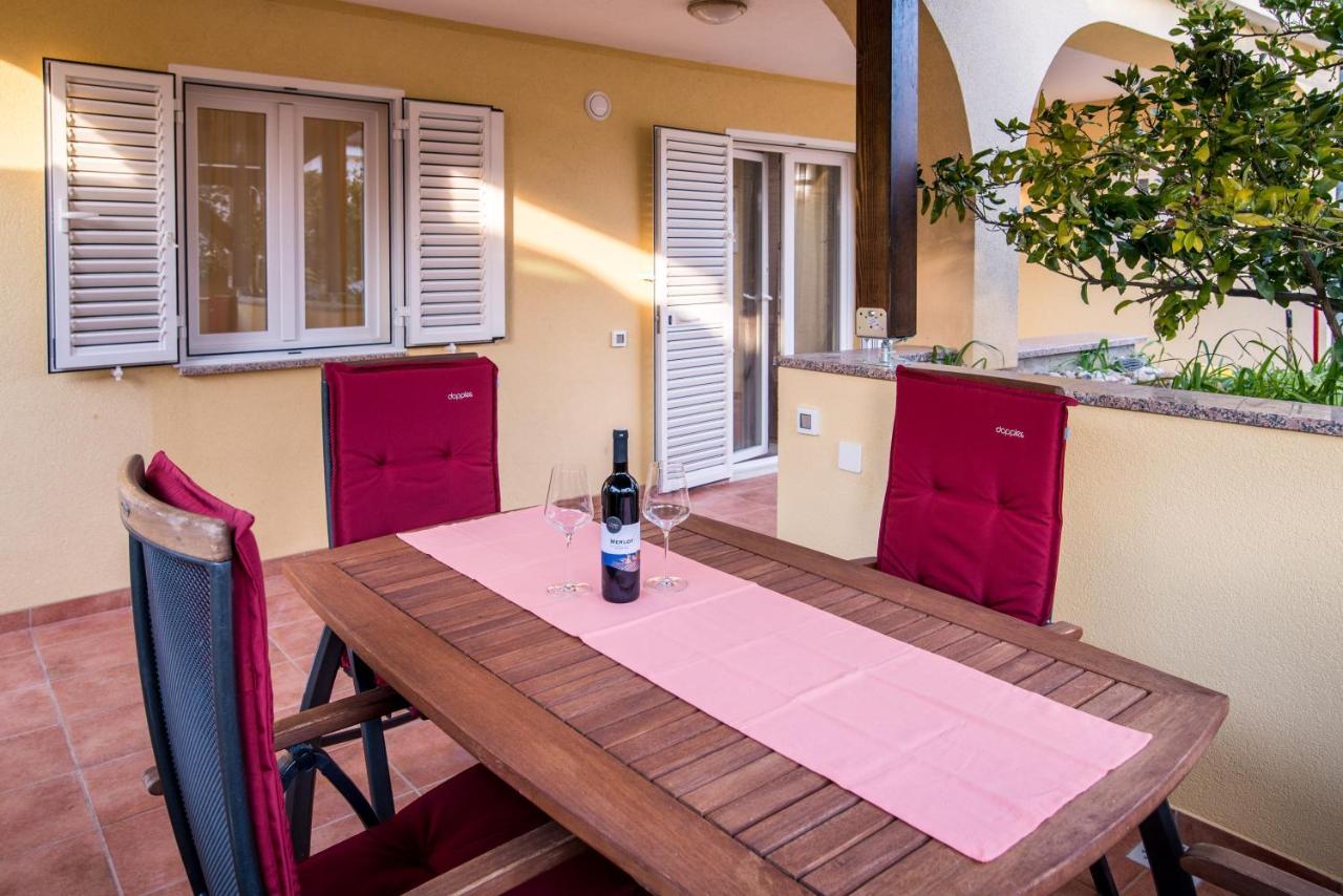 Apartments Bogdanic Krk I Krk Town Exterior foto