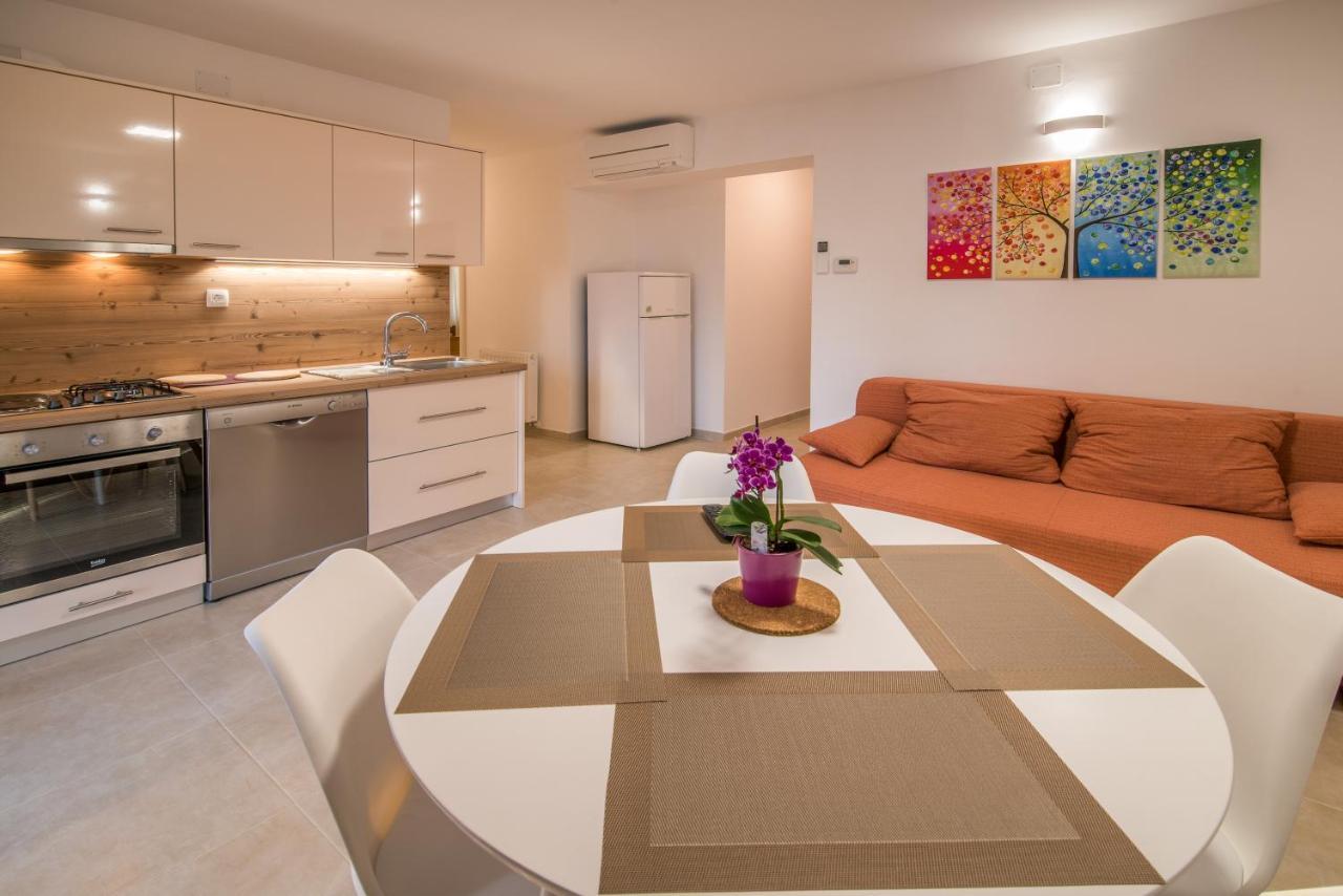 Apartments Bogdanic Krk I Krk Town Exterior foto